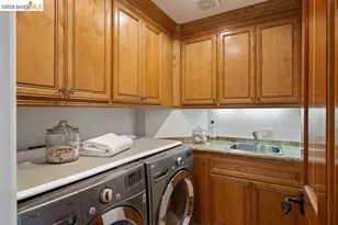 85 Gravatt Dr, Berkeley, CA 94705 - Photo 68