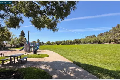 7556 Silvertree Ln #20, Dublin, CA 94568 - Photo 40