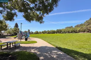 7556 Silvertree Ln, Dublin, CA 94568 - Photo 40