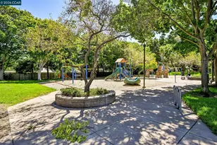 7556 Silvertree Ln, Dublin, CA 94568 - Photo 34