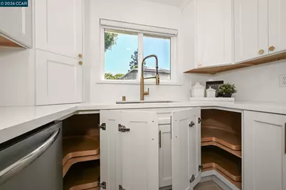 7556 Silvertree Ln #20, Dublin, CA 94568 - Photo 12