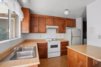 425 Coffield Ave, Napa, CA 94558 - Photo 12