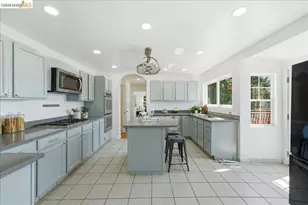 2721 Hidden Ln, Hayward, CA 94541 - Photo 12