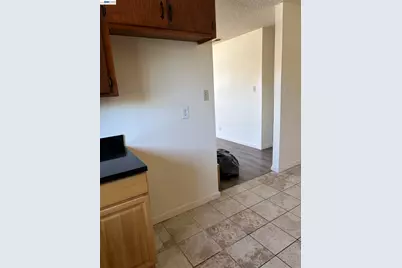 15588 Lorenzo Ave. #UPSTAIRS, San Lorenzo, CA 94580 - Photo 4