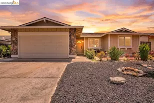 979 Walnut Dr, Oakley, CA 94561 - Photo 2