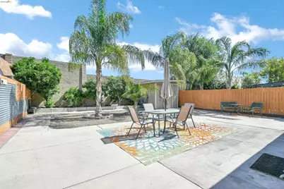 355 Hawthorne Dr, Tracy, CA 95376 - Photo 20