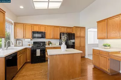 287 Mandarin Cir, Vacaville, CA 95687 - Photo 4