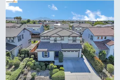 399 Ghiggeri Dr, Brentwood, CA 94513 - Photo 2