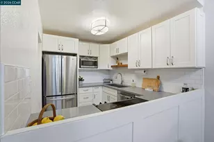 700 Suntree Ln, Pleasant Hill, CA 94523 - Photo 12