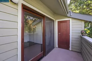 700 Suntree Ln, Pleasant Hill, CA 94523 - Photo 22