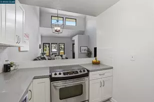 700 Suntree Ln, Pleasant Hill, CA 94523 - Photo 14