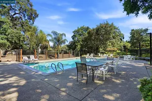 700 Suntree Ln, Pleasant Hill, CA 94523 - Photo 38