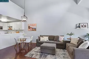 700 Suntree Ln, Pleasant Hill, CA 94523 - Photo 2