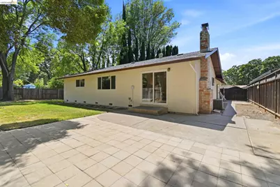 224 Amherst Ct, Vacaville, CA 95687 - Photo 26