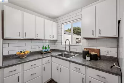 4061 Maiden Ln, Union City, CA 94587 - Photo 14