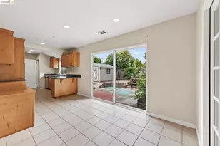 2465 Mountain View Dr, Concord, CA 94520 - Photo 10