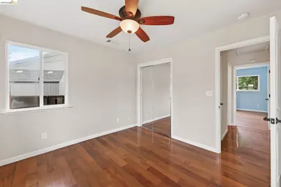 2465 Mountain View Dr, Concord, CA 94520 - Photo 22