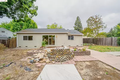 2465 Mountain View Dr, Concord, CA 94520 - Photo 32