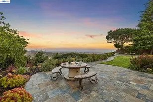 5028 Crystal Ridge Ct, Oakland, CA 94605 - Photo 52