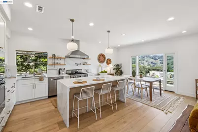 5028 Crystal Ridge Court, Oakland, CA 94605 - Photo 22