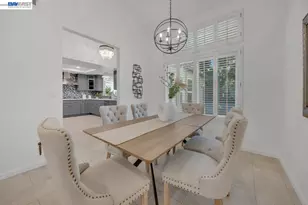 7331 Elmwood Cir, Pleasanton, CA 94588 - Photo 10