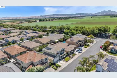 8012 Westport Cir, Discovery Bay, CA 94505 - Photo 40