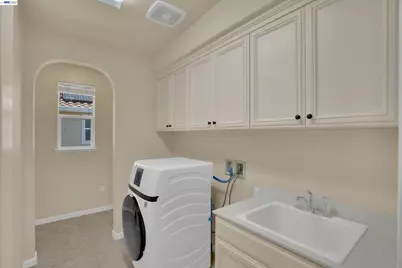 8012 Westport Cir, Discovery Bay, CA 94505 - Photo 32