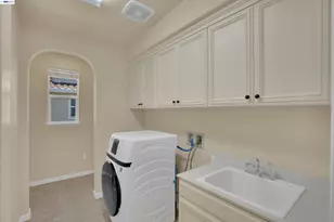 8012 Westport Cir, Discovery Bay, CA 94505 - Photo 32