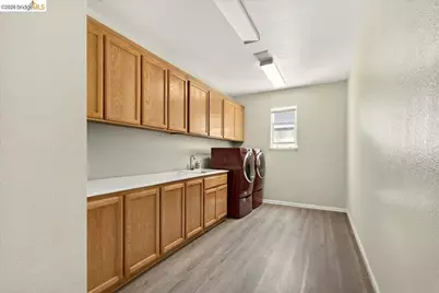 4987 Stewartville Dr, Antioch, CA 94531 - Photo 20