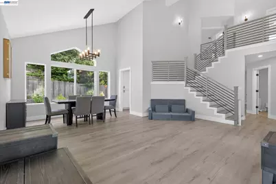 9111 Piccadilly Circle, Windsor, CA 95492 - Photo 6