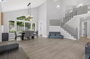 9111 Piccadilly Cir, Windsor, CA 95492 - Photo 6
