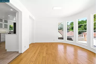 5828 Moraga Ave, Oakland, CA 94611 - Photo 16