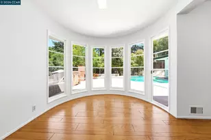 5828 Moraga Ave, Oakland, CA 94611 - Photo 16