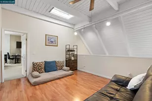 443 College Ave, Palo Alto, CA 94306 - Photo 20