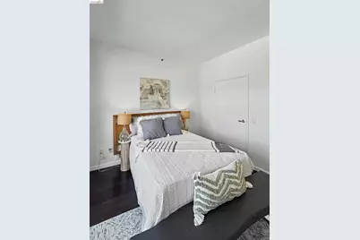 1 Lakeside Dr #411, Oakland, CA 94612 - Photo 24