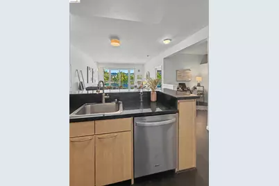 1 Lakeside Dr #411, Oakland, CA 94612 - Photo 6