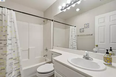 10856 Glengarry Lane, Dublin, CA 94568 - Photo 16
