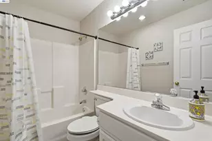 10856 Glengarry Ln, Dublin, CA 94568 - Photo 16