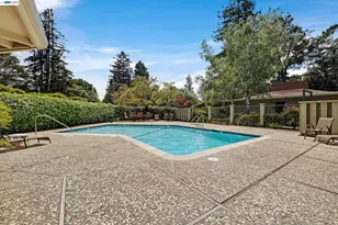 1070 Mercedes Ave, Los Altos, CA 94022 - Photo 32
