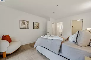 1070 Mercedes Ave, Los Altos, CA 94022 - Photo 24