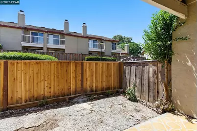 128 Peppermill Ln, Pittsburg, CA 94565 - Photo 28