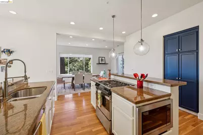 6153 Girvin Dr, Oakland, CA 94611 - Photo 16