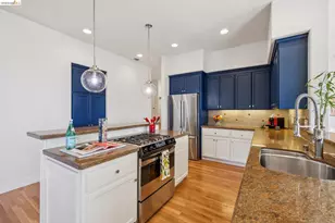 6153 Girvin Dr, Oakland, CA 94611 - Photo 12