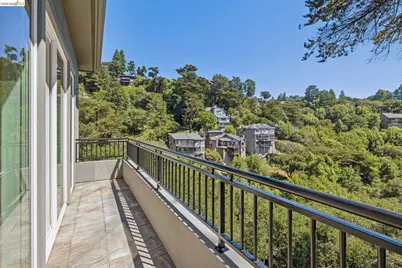 6153 Girvin Dr, Oakland, CA 94611 - Photo 28