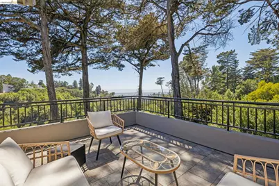 6153 Girvin Dr, Oakland, CA 94611 - Photo 22