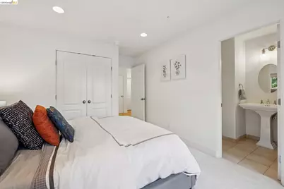 6153 Girvin Dr, Oakland, CA 94611 - Photo 32