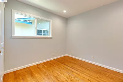 1017 Island Dr, Alameda, CA 94502 - Photo 12