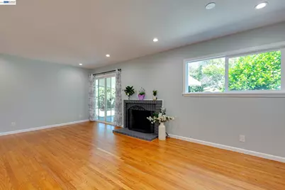 1017 Island Dr, Alameda, CA 94502 - Photo 6