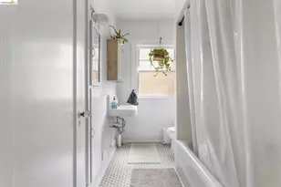 647 Beacon St, Oakland, CA 94610 - Photo 24