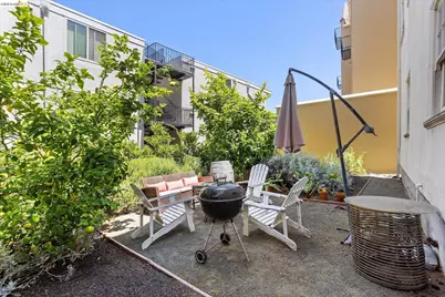647 Beacon St, Oakland, CA 94610 - Photo 36